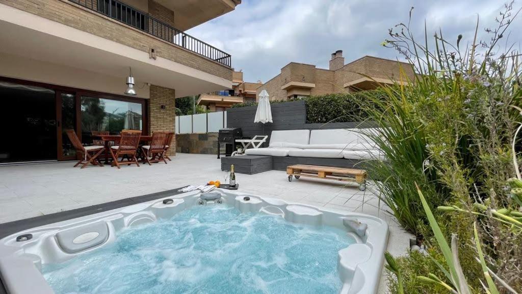 Вилла Residencial Bella Donna Lux House, Jacuzzi Y Piscina Privada Льорет-де-Мар Экстерьер фото